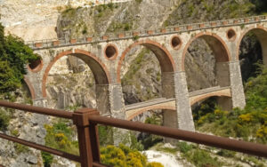 Ferrovia marmifera privata di Carrara: la storia
