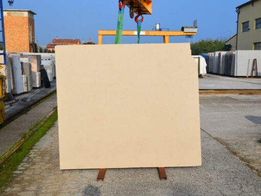 Lastra di Nova Beige, levigato: NOBE 046